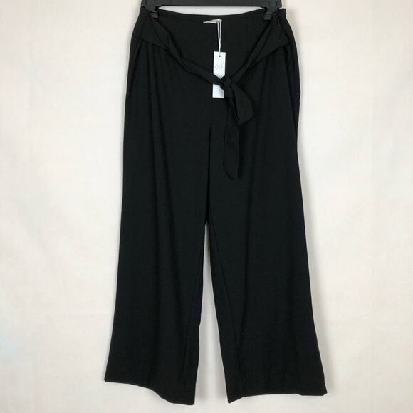 NWT GF Collection Black Cropped Pants Size 4 - Picture 1 of 6